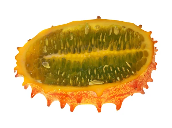 Polovina oranžová kawani okurky na bílém pozadí — Stock fotografie