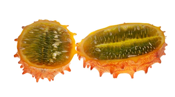 Två delar av orange kawani gurka — Stockfoto