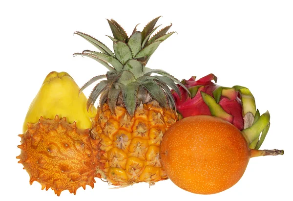 Ομάδα από εξωτικά φρούτα που απομονώνονται σε λευκό — Φωτογραφία Αρχείου