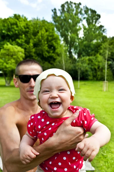 Otec hrát s holčička — Stock fotografie