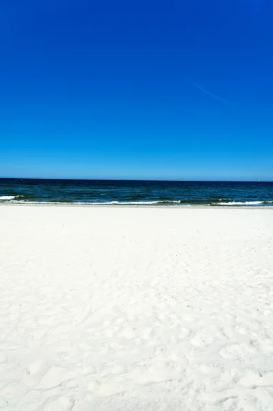 Пляж волны — стоковое фото