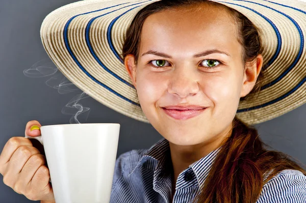 Kahve fincanı kadınla — Stok fotoğraf