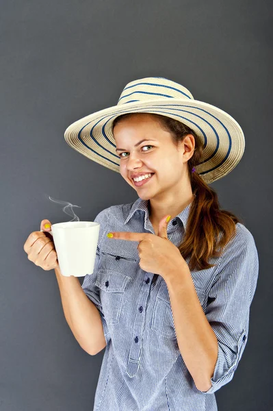 咖啡杯里的女人 — 图库照片