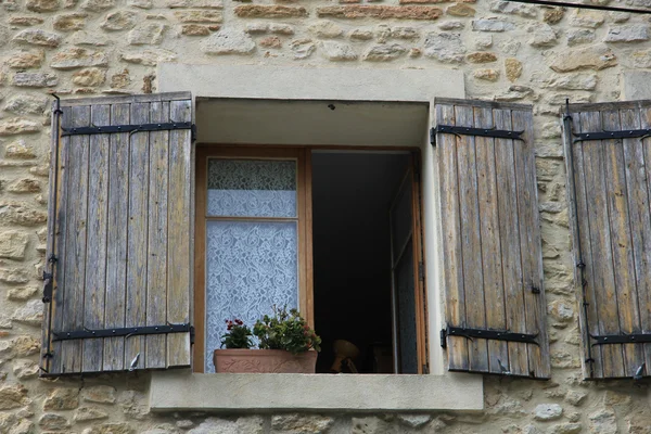Provence penceresinde — Stok fotoğraf