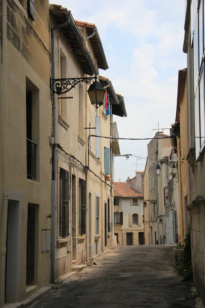Улица в Arles, France — стоковое фото