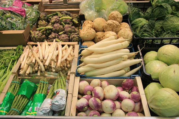 Verduras en un mercado — Foto de Stock