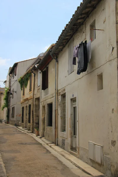 Ulica w arles, Francja — Zdjęcie stockowe