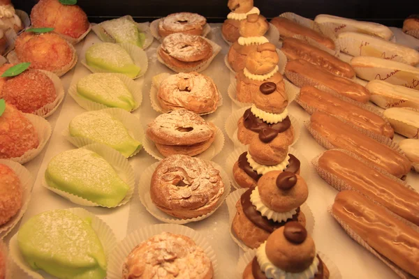 Pasticceria in un negozio francese — Foto Stock