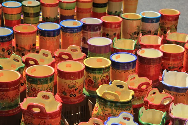 Barevné provensálské keramiky — Stock fotografie