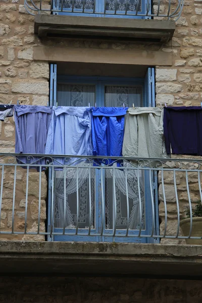 Blanchisserie sur un balcon — Photo