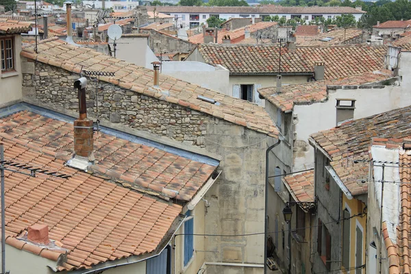 Daken in arles, Frankrijk — Stockfoto