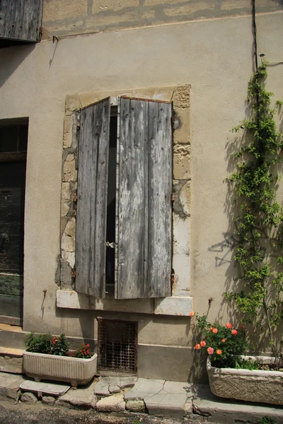 Provence penceresinde — Stok fotoğraf