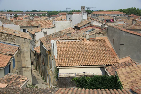Daken in arles, Frankrijk — Stockfoto