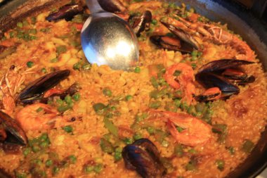 Paella.