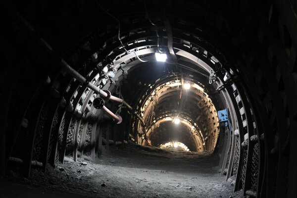 Mine tunnel