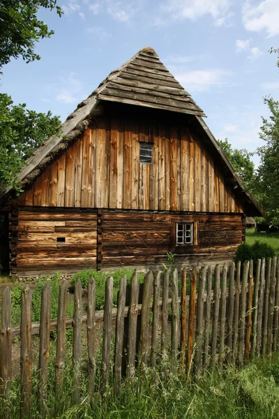 Traditionelle landwirtschaftliche Hütte — Stockfoto