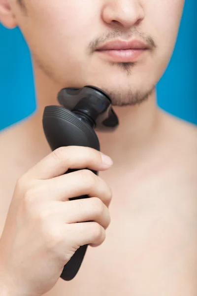 Adam bir çene tıraş — Stok fotoğraf