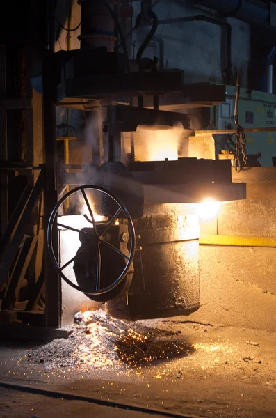 I ett stålverk — Stockfoto