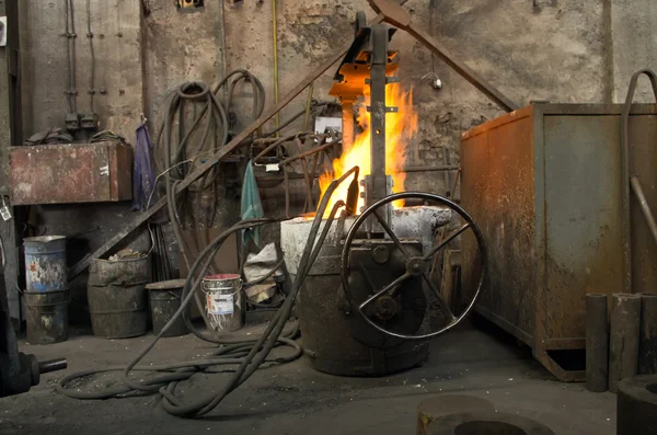 Numa fábrica de aço — Fotografia de Stock