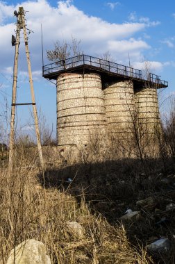 terk edilmiş siloları