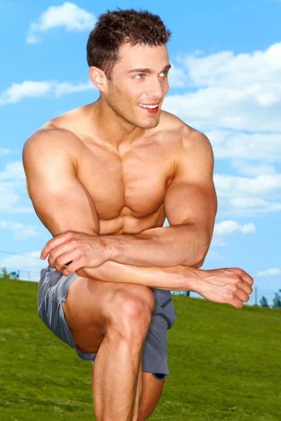 Detailní záběr svalnatý muž — Stock fotografie