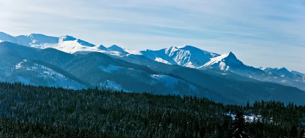 Tatras poloneses panorâmicos no cenário de inverno — Fotografia de Stock