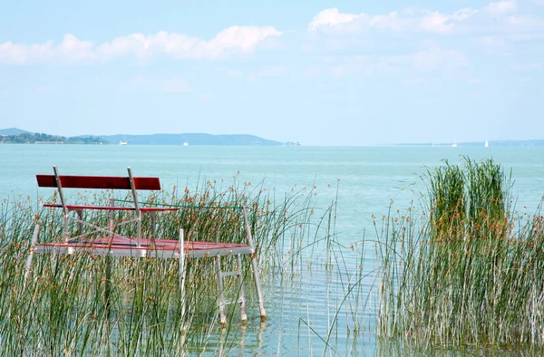 Visser pier aan het Balatonmeer, Hongarije — Stockfoto