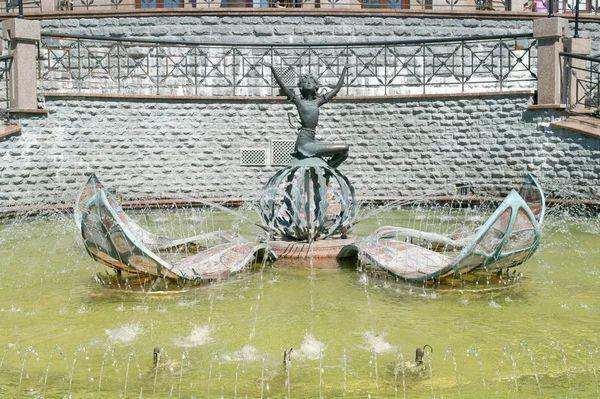 Fountain of Thumbelina — Stock Photo, Image