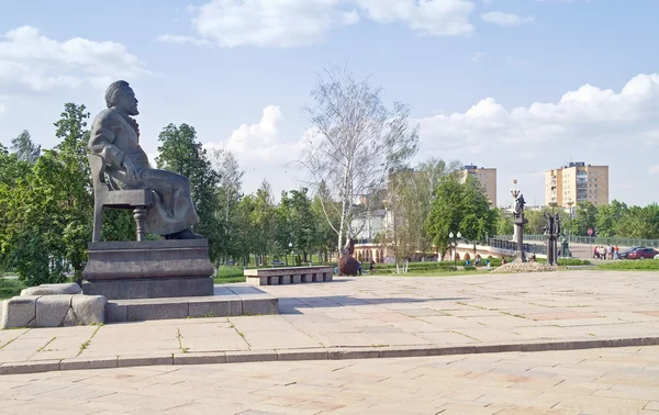 Monumen untuk penulis Leskov N.S . — Stok Foto