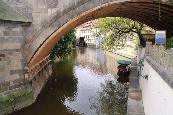 Kanaal in Praag — Stockfoto