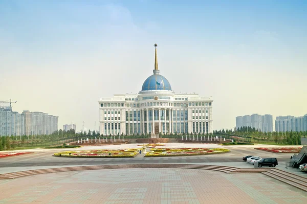 Президентский дворец Ак Орда — стоковое фото
