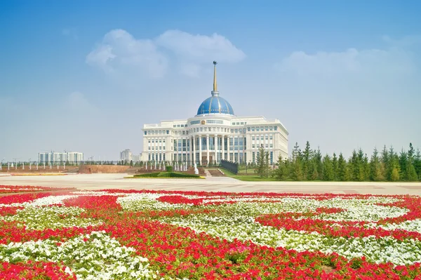 Президентский дворец Ак Орда — стоковое фото