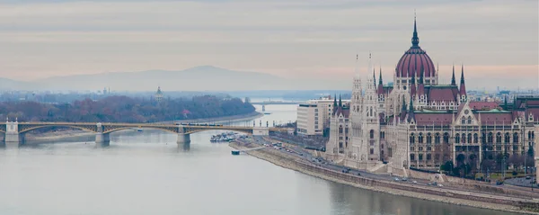 Budapešť, parlament, shromáždění — Stock fotografie