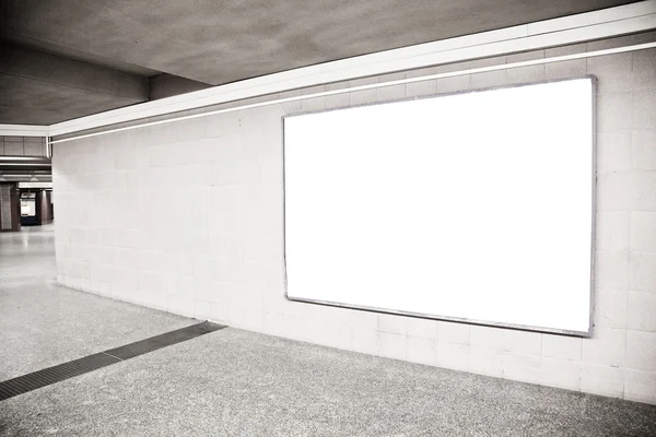 Panneau d'affichage blanc dans le hall — Photo