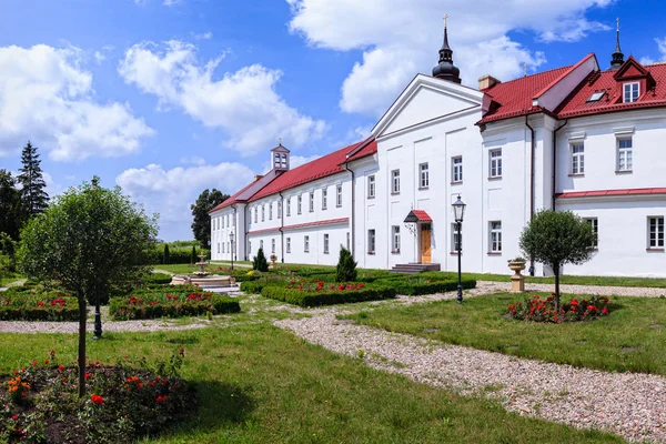 Das weiße Kloster — Stockfoto