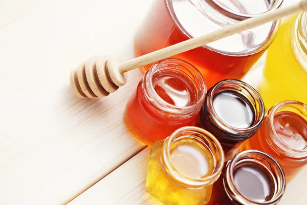 Багато меду — стокове фото