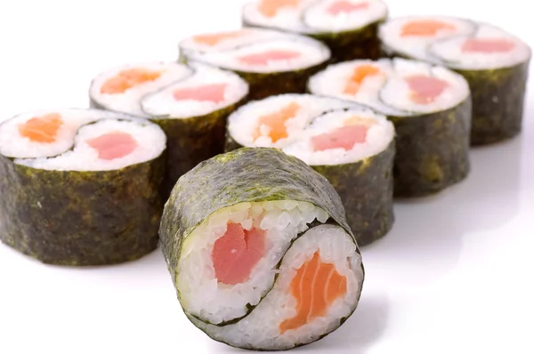 Sushi sur fond blanc — Photo