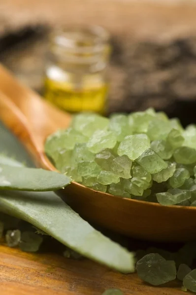 Aloe vera with bath salt and massage oil — Stock Photo, Image