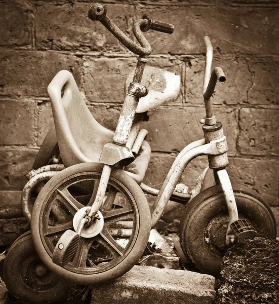Eski çocuk Bisiklet — Stok fotoğraf