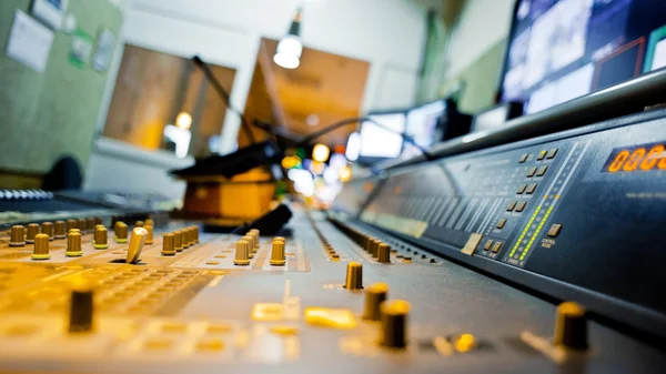 Equipment in audio recording studio — Stock Photo, Image