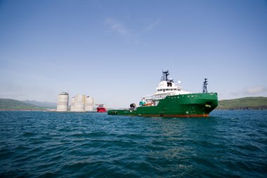 Offshore petrol platformu çekme römorkör