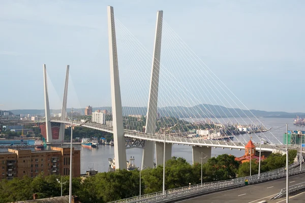 Puente colgante en Vladivostok, Rusia — Foto de Stock