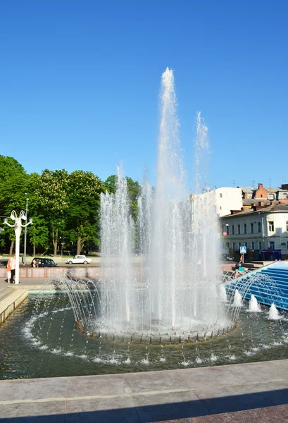 Fuente en el centro de la ciudad Kharkiv — Foto de Stock