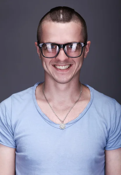 Człowiek w okularach — Zdjęcie stockowe