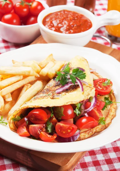 Klasyczne omelete z pomidorów cherry — Zdjęcie stockowe