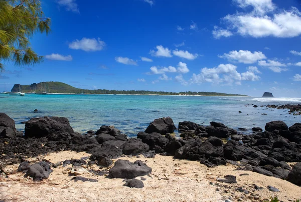 Mauritius. Steinige Landschaft der Insel Gabriel — Stockfoto