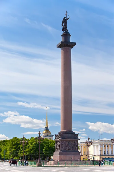 A Rússia. Petersburgo. Anjo na Coluna Alexander na Praça do Palácio — Fotografia de Stock