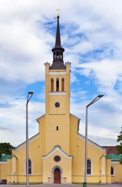 Iglesia de San Juan, estilo neogótico, 1860 en la Plaza de la Libertad. Tallin, Estonia. (Jaani krik ) —  Fotos de Stock