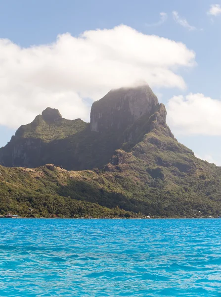 Mar e montanha Otemanu. Bora-Bora. Polinésia — Fotografia de Stock