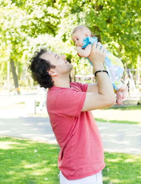 Ευτυχής πατέρας και μωρό — Φωτογραφία Αρχείου